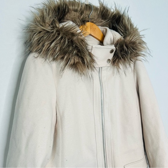 Ever New Melbourne Cream Wool-Blend Faux-Fur-Hood Fran Winter Coat. Size 6. - Picture 4 of 15